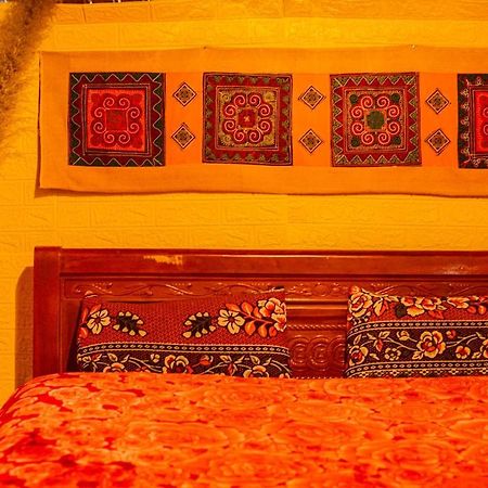 Long Co Tran - Homestay&Tea Ceremony Loung Co Exteriör bild